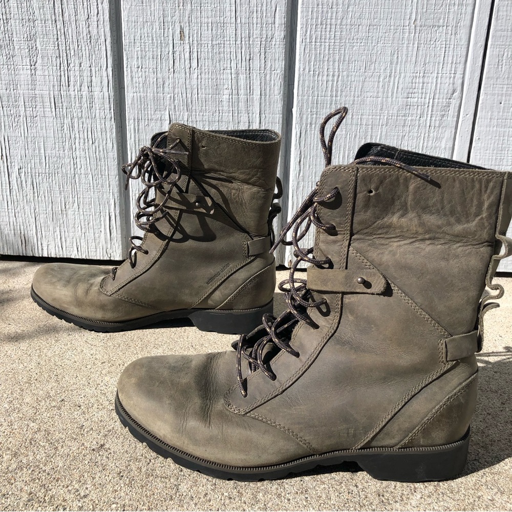 Teva Women’s Lace up Delavina Waterproof Ankle Boots